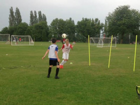 Футбольный матч в Manchester United Soccer School Rugby School