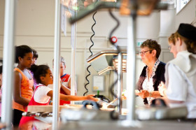 Столовая в Pilgrims Kent College Pembury