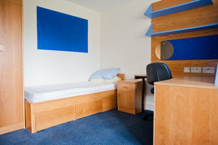 Жилая комната для студентов Pilgrims Kent College Pembury