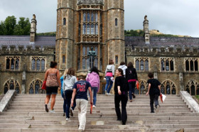 Здание школы Pilgrims Malvern College