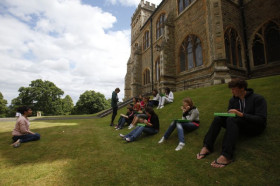 Студенты Pilgrims Malvern College