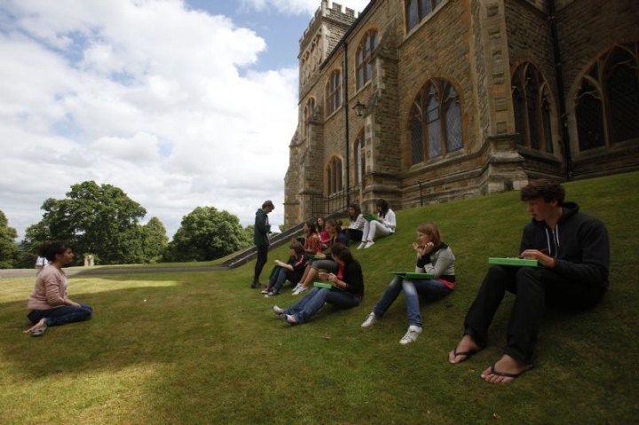 Студенты Pilgrims Malvern College