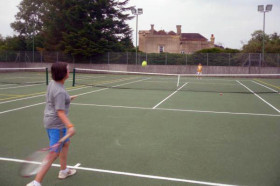 Теннисный корт