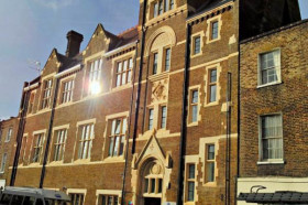 Здание школы SKOLA Hyde Park