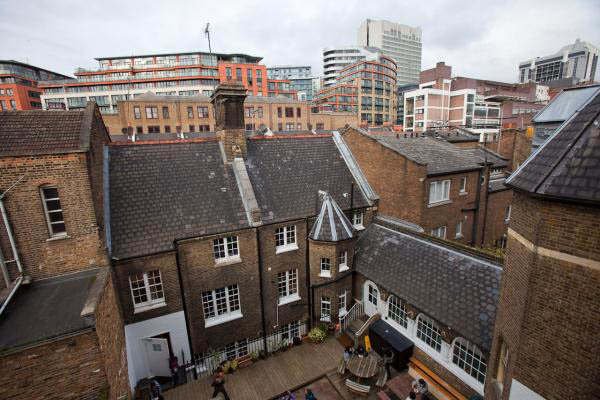 Здание школы SKOLA Hyde Park