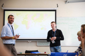 Студенты St Giles Southampton на занятиях