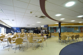 Столовая в St Giles Southampton