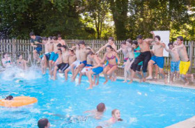 Бассейн в St. Clare’s