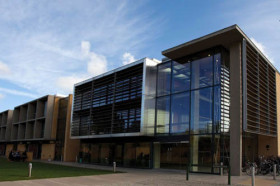 Здание школы Oxford Royale Academy St. Catherine's College