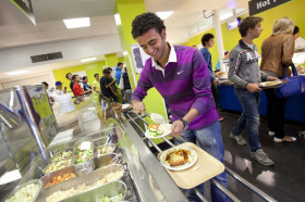 Обед в Our World English Schools Dulwich College