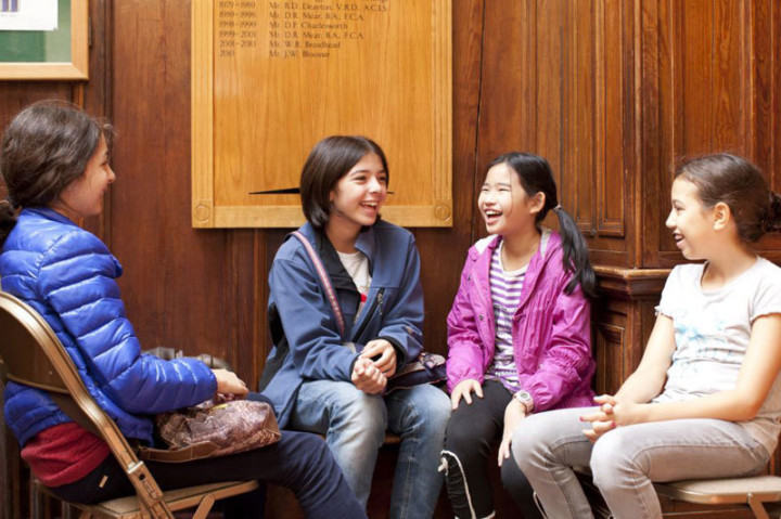 Студенты Our World English Schools Caterham School