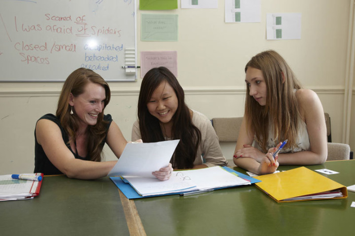 Студенты Frances King Heythrop College на занятиях