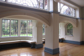 Холл в Studio Cambridge Sir Christopher