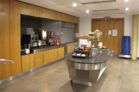 Столовая в Studio Cambridge Sir Christopher