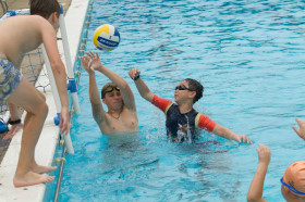 Бассейн в Studio Cambridge Sir Edward