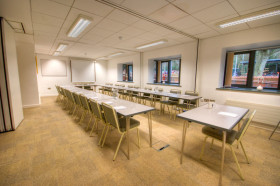 Класс в Studio Cambridge Sir Laurence