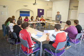 Студенты Studio Cambridge Sir Laurence на занятиях