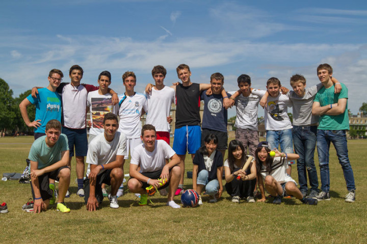 Студенты Studio Cambridge Sir Michael