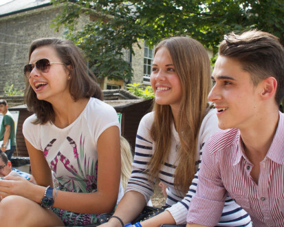 Студенты Studio Cambridge Sir Michael