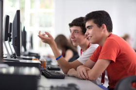 Студенты Studio Cambridge Sir William на занятиях