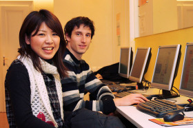 Учащиеся ActiLingua Academy на занятиях