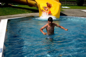 Бассейн в Village Camps