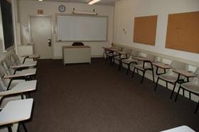 Класс в Embassy Summer Dean College