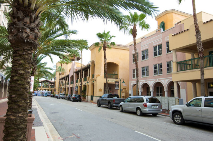 Здание школы Embassy Summer Fort Lauderdale