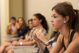 Студенты Embassy Summer Fort Lauderdale на занятиях