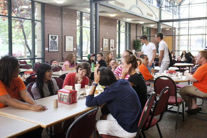 Обед в Embassy Summer Rutgers University