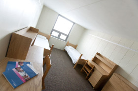 Жилая комната для студентов Embassy Summer Rutgers University