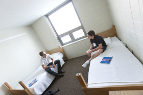 Жилая комната для студентов Embassy Summer Rutgers University