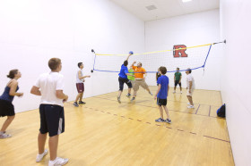 Спортивный зал в Embassy Summer Rutgers University