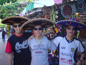 Студенты FLS Discover California