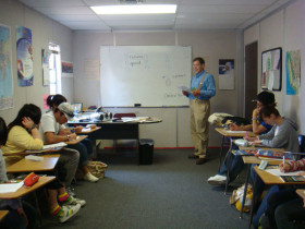 Студенты FLS Discover California на занятиях