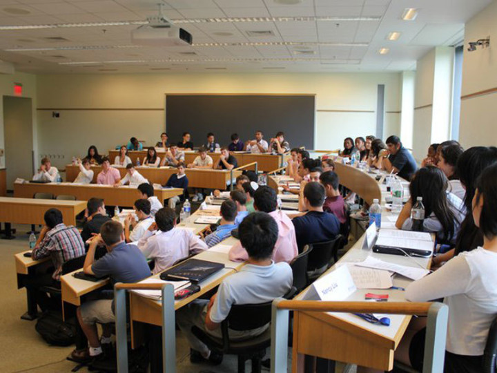 Студенты школы Julian Krinsky – University of Pennsylvania на занятиях