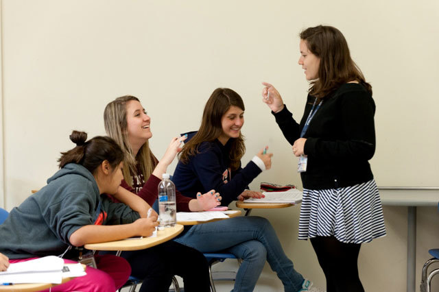 Студенты St. Giles International San Francisco Bay на занятиях