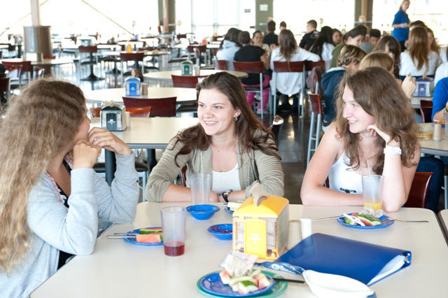 Обед в St. Giles International San Francisco Bay