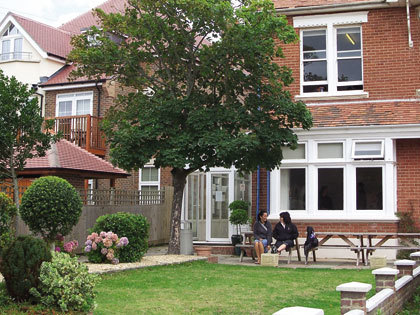 Здание школы BEET