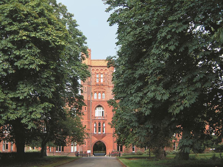 Здание школы Cambridge Law Studio