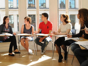 Студенты Central School of English на занятиях