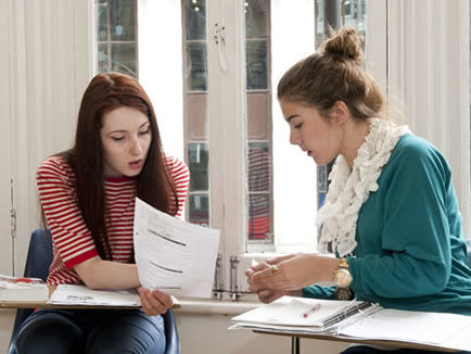 Студенты Central School of English на занятиях