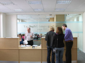Ресепшен English Language Centre Brighton