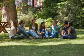 Студенты Frances King School of English