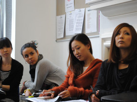 Студенты Shane Global Language Centre London на занятиях