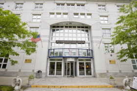 Здание школы Embassy English Boston Downtown