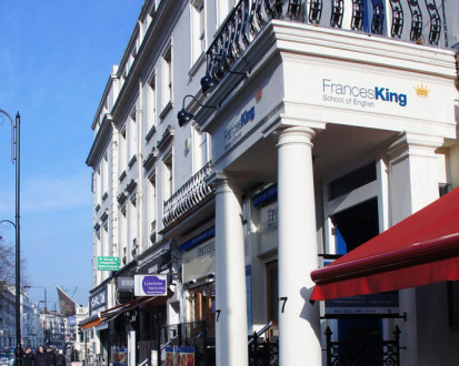 Здание школы Frances King School of English