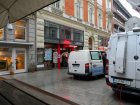 Здание школы Colon Language Center