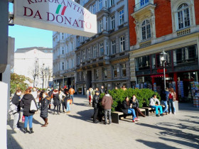 Здание школы Colon Language Center