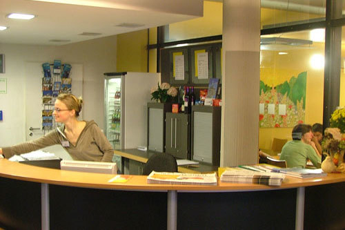 Ресепшен Humboldt-Institut Berlin-Zentrum